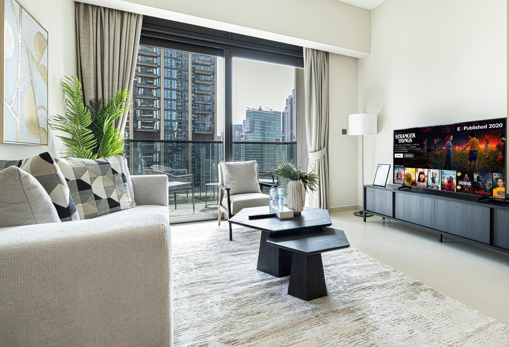 Homesgetaway -lavish 1br In Act One Downtown Апартаменти *